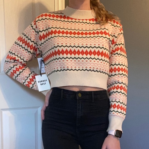 SOLD: Aritzia sweater